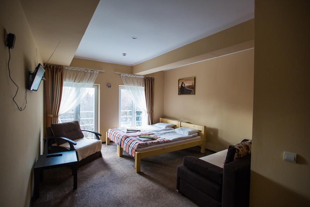 Avino Apart - Hostel Lviv Room photo